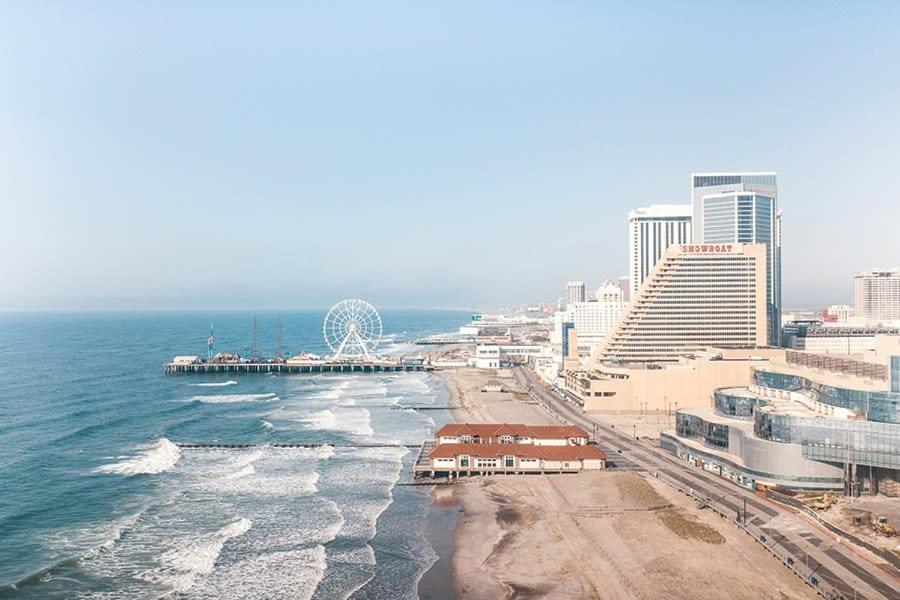 2Br 3Ba Beachfront Rental In Town Cozysuites Atlantic City Buitenkant foto