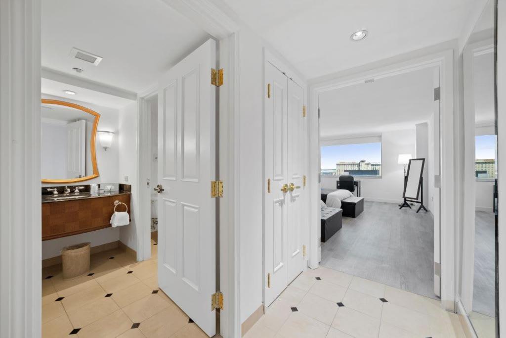 2Br 3Ba Beachfront Rental In Town Cozysuites Atlantic City Buitenkant foto
